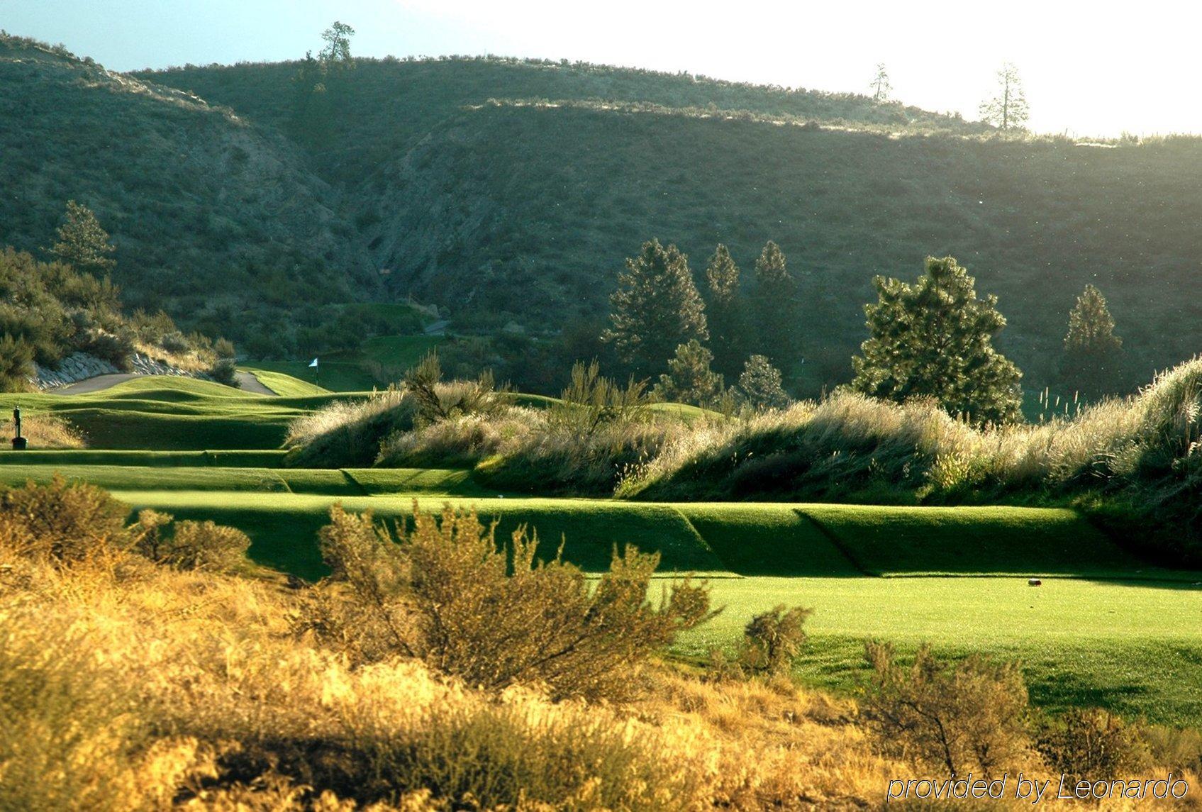 Western & Hotel Osoyoos